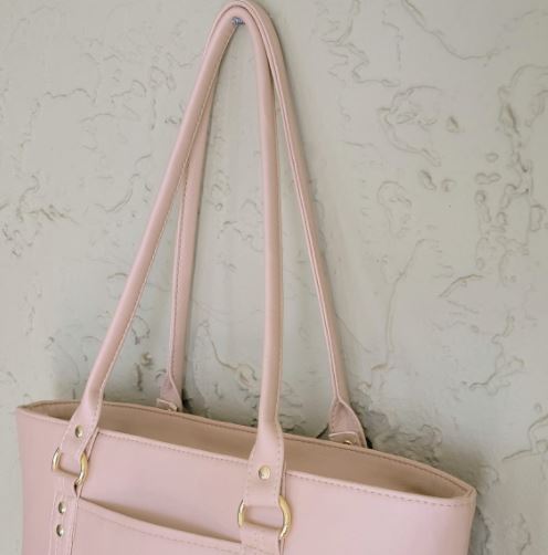 How to Add a Faux Rolled Strap to Your Bag