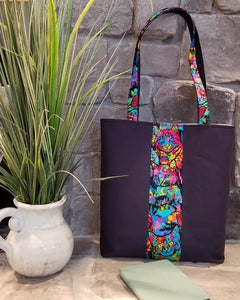 The Bailey Basic Tote Accents Your Creativity