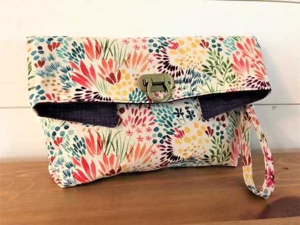 The Devyn Clutch Digital Pattern