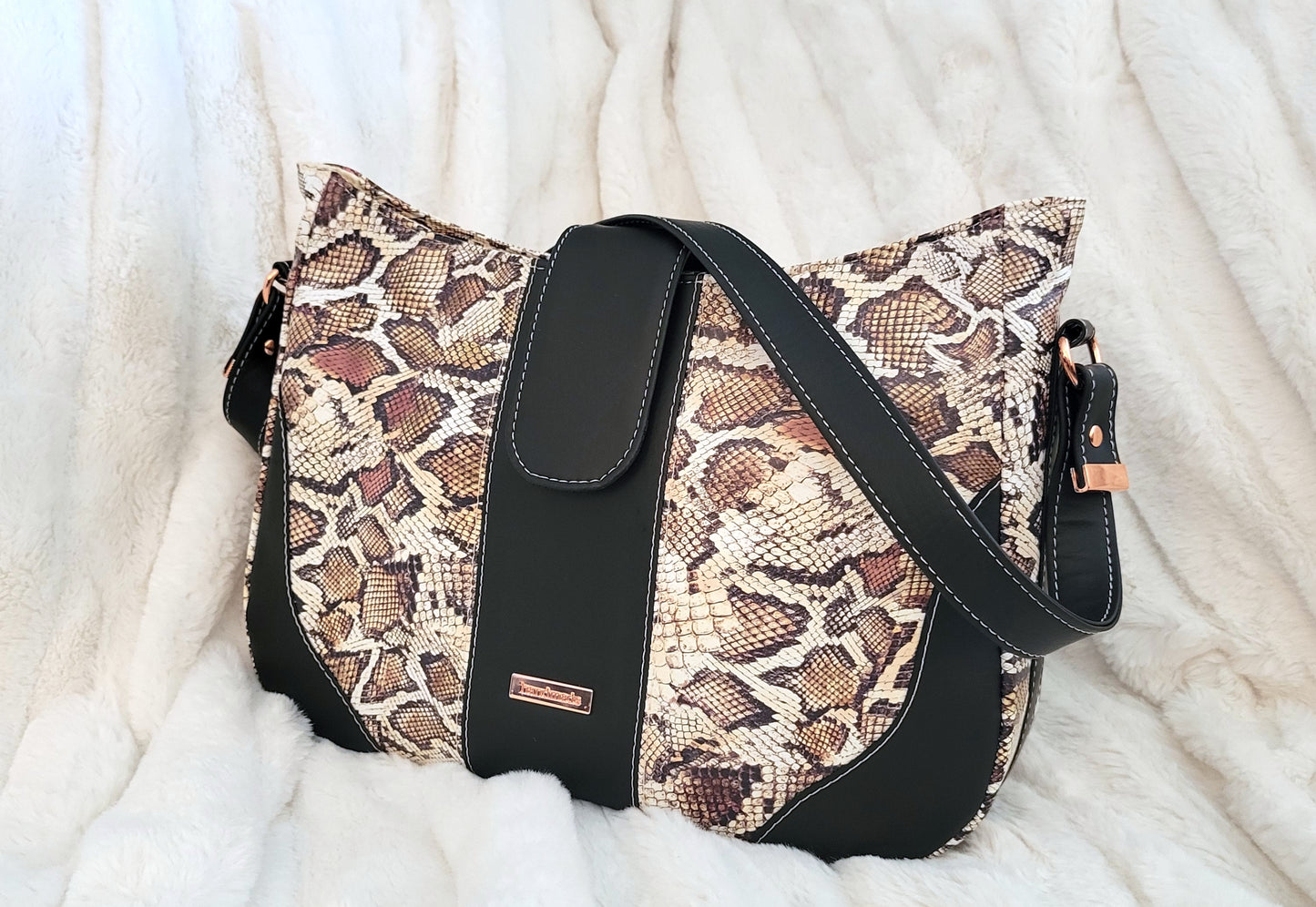 The Karys Shoulder Bag Digital Pattern