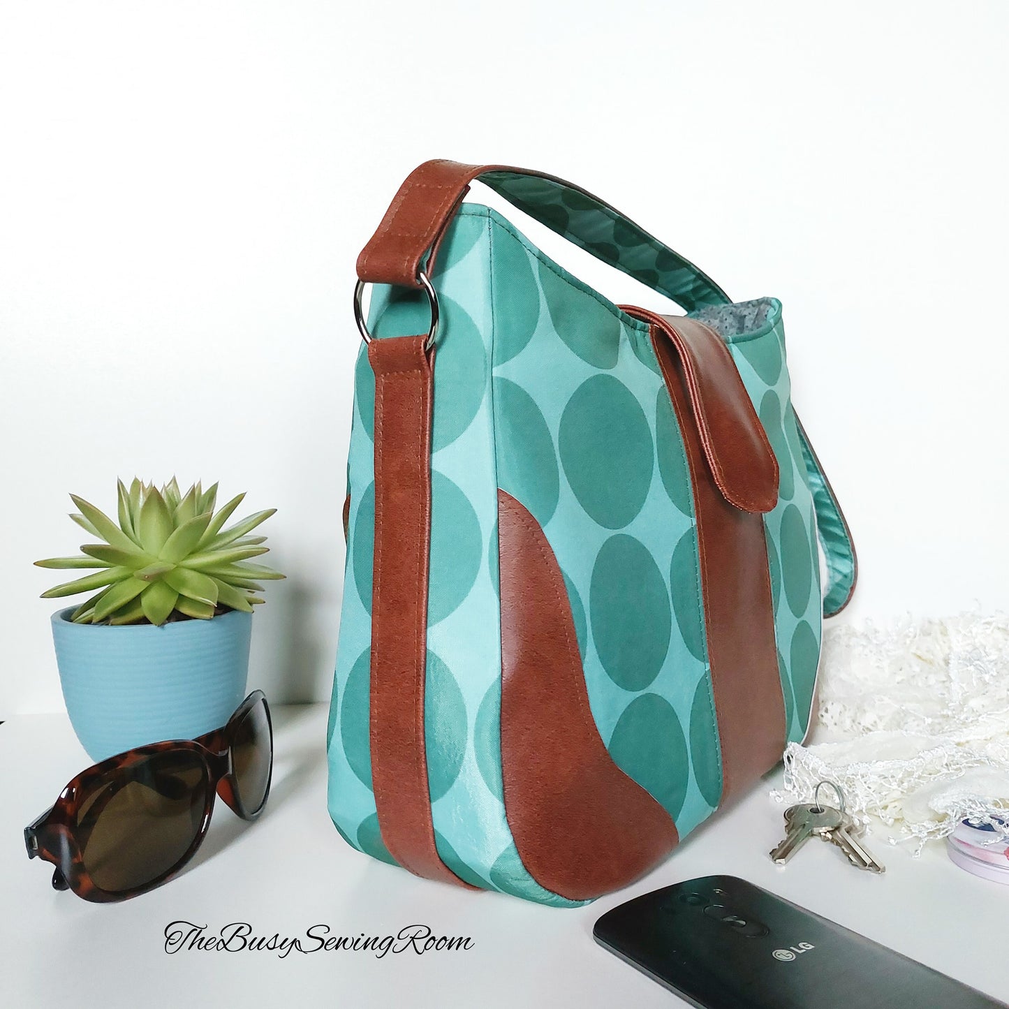 The Karys Shoulder Bag Digital Pattern