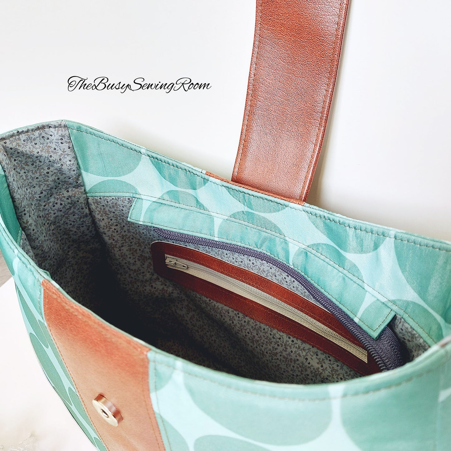 The Karys Shoulder Bag Digital Pattern